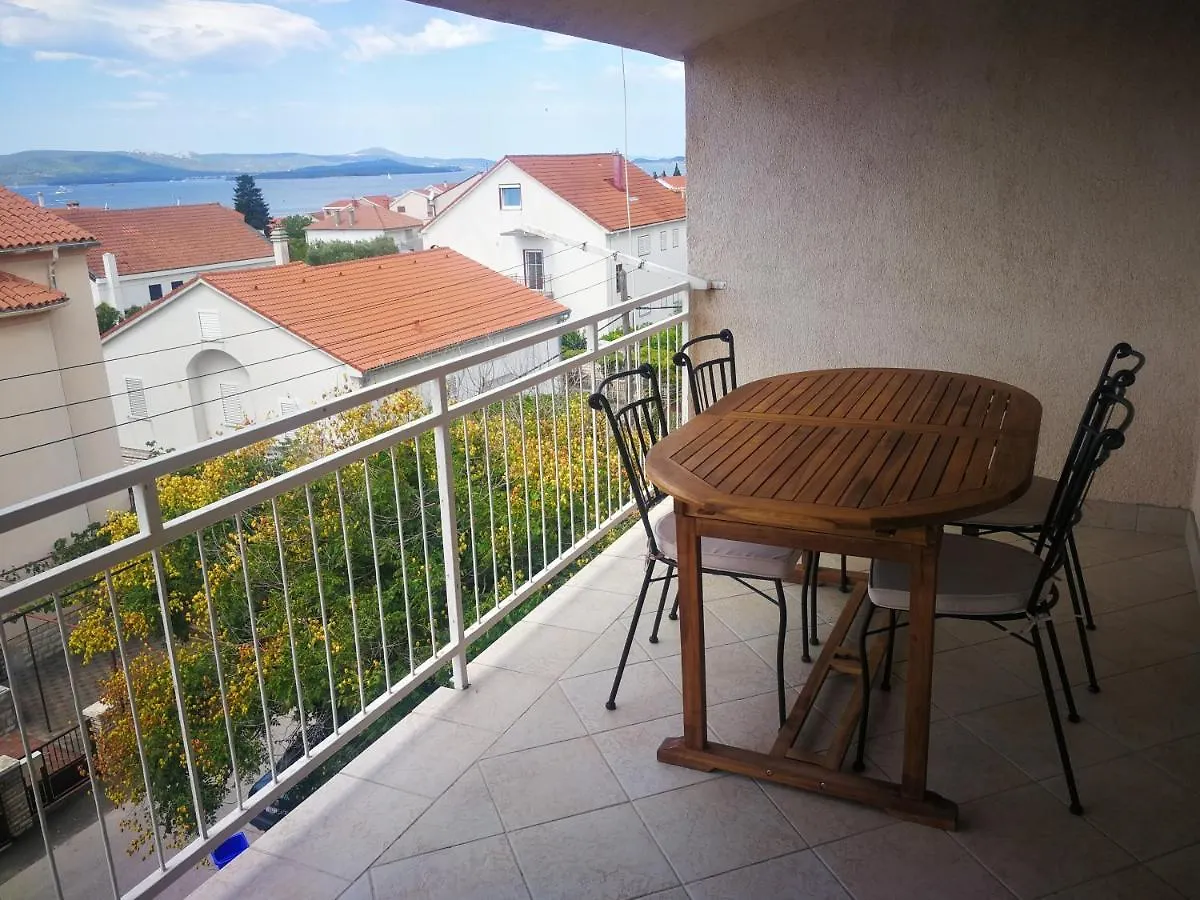 Apartmani Nea Biograd Na Moru 0*,