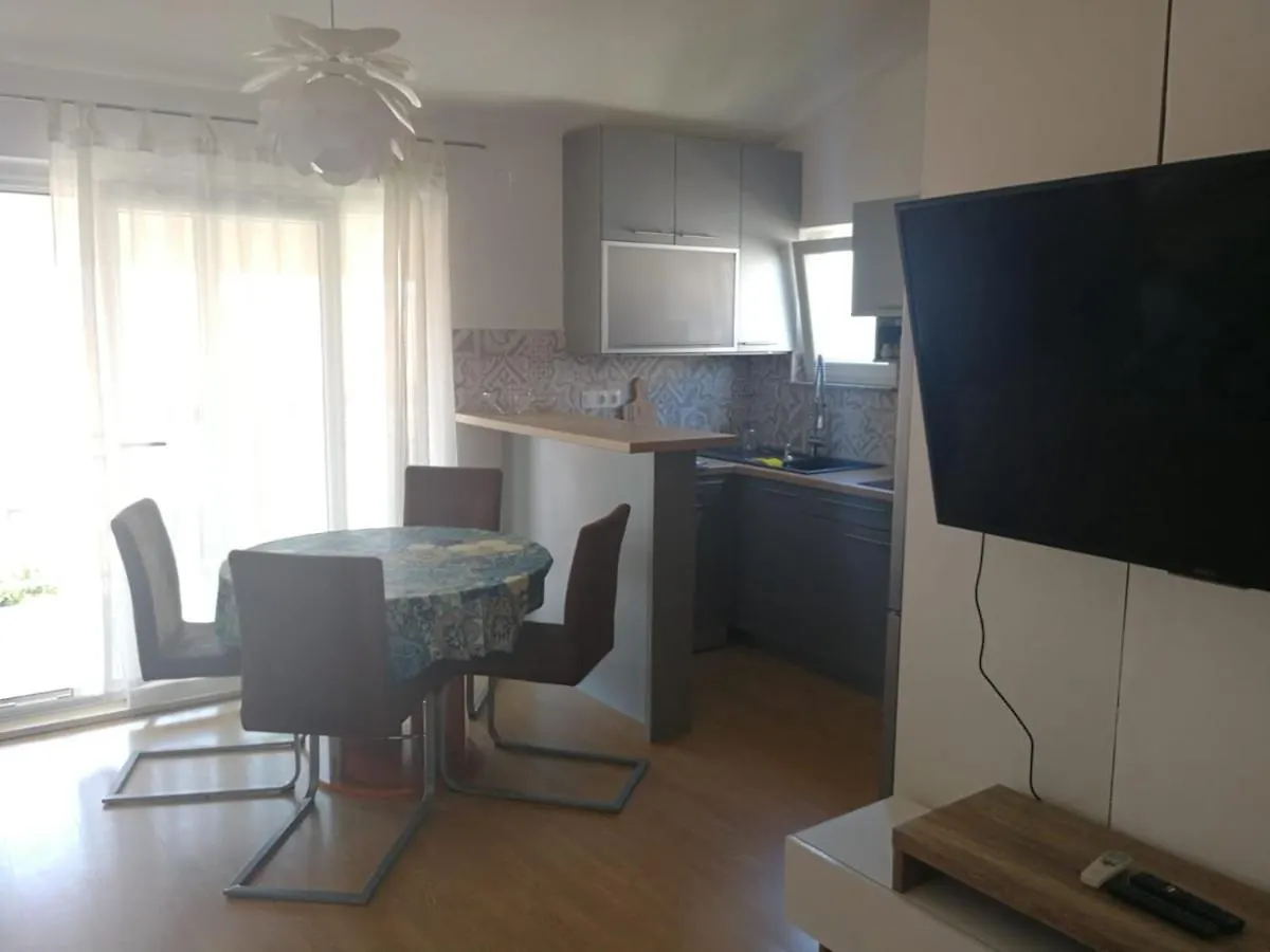 Apartmani Nea Biograd Na Moru