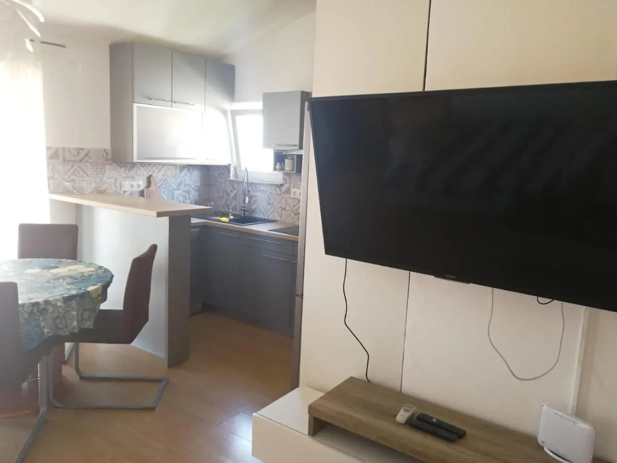 Apartment Apartmani Nea Biograd Na Moru